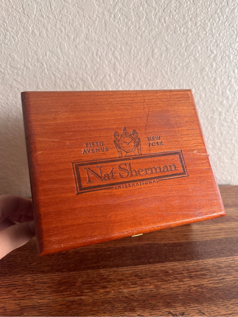 Nat Sherman Wooden Brown Cigar Box Dovetail 5th Ave NY Hobart Clasp